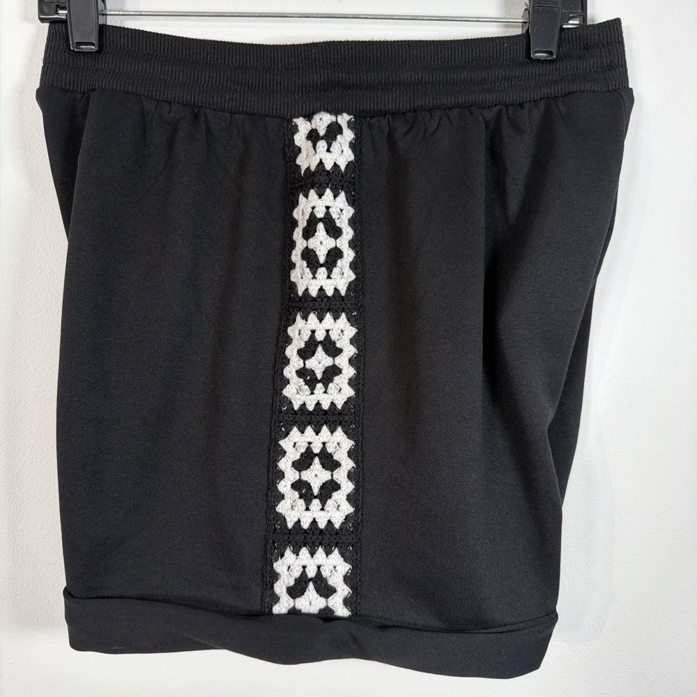 Rebellion Again High Waist Crochet Detail Black White Shorts Large Boho NWT - Picture 9 of 12
